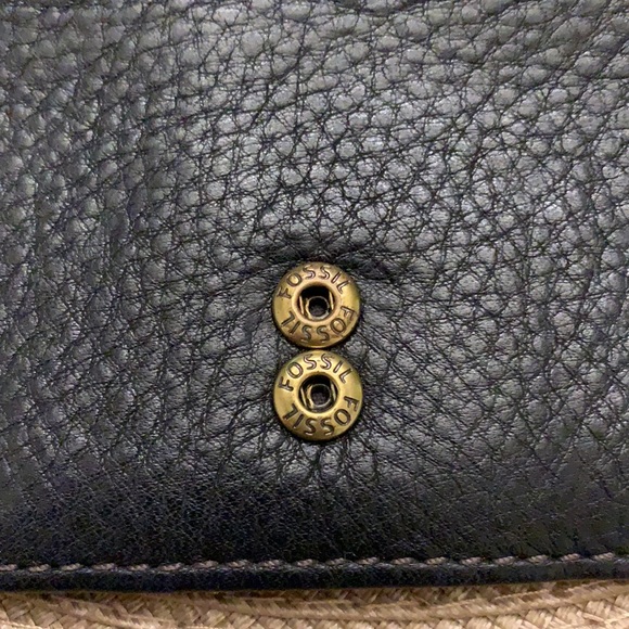 Black Leather Fossil Wallet Wristlet - Picture 6 of 6
